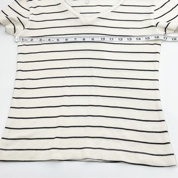 Three Dots Striped V-neck Top - cotton/modal bend - size medium - Picture 4 of 8